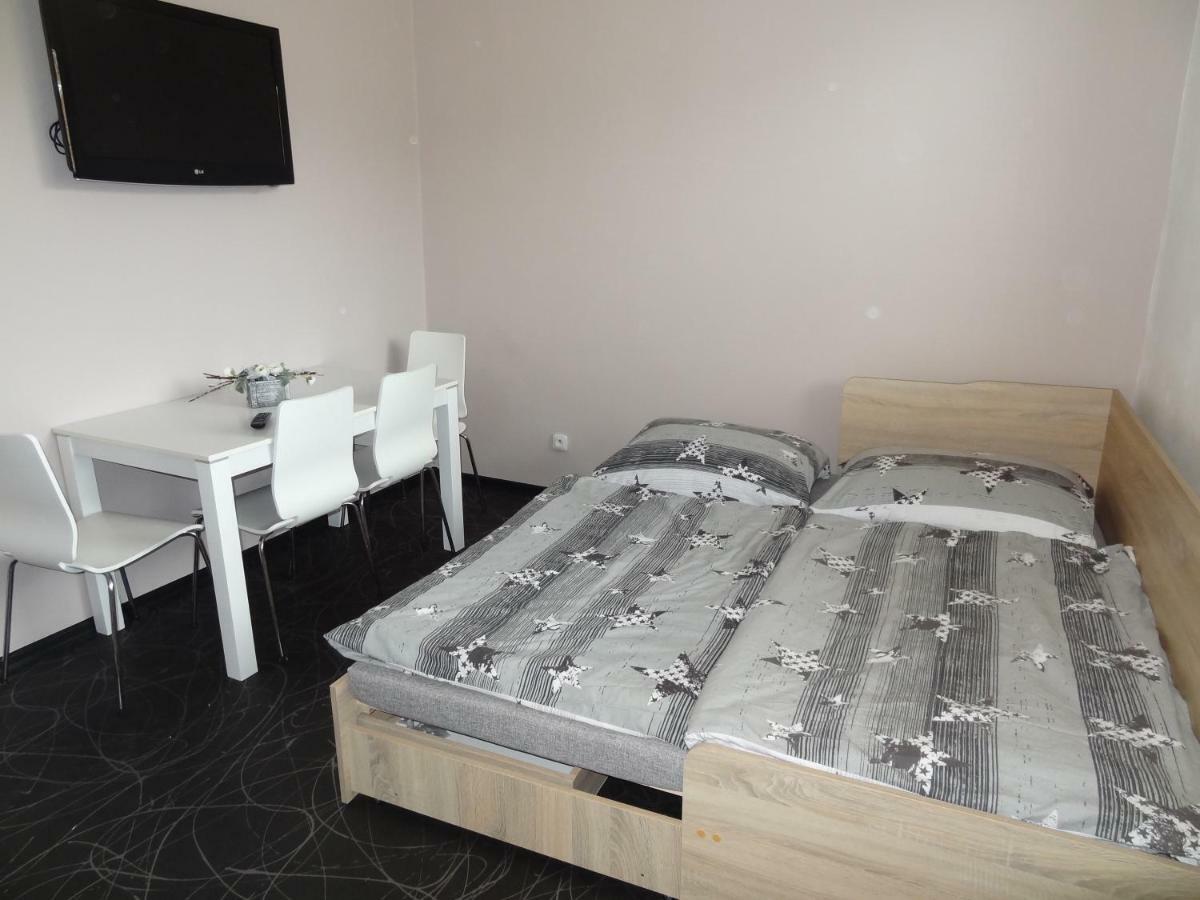 Apartman Lednicka Břeclav Εξωτερικό φωτογραφία